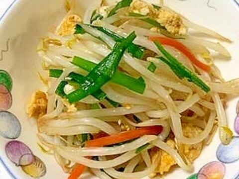 カット野菜で簡単　ニラ玉もやし